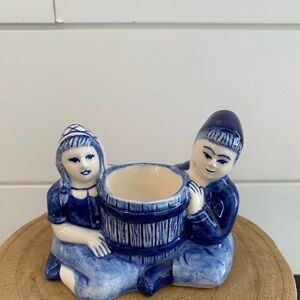 Adorable Vintage Delft Blue Porcelain Hand Painted Courting Couple At The Well